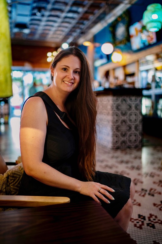 Sometimes just grabbing a camera and and not having a plan makes for a great shoot! 
•
•
•
•
•
#Happiness #LongHair #Indoors #People #Portrait #Sitting #Hairstyle #dress #noplan #unplanned #Photography #zeiss35mm #zeiss #sonyzeiss #35mm14 #fstop #green #blue #flybycam #follow2follow