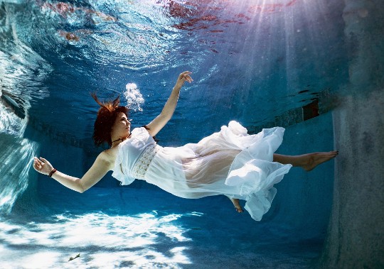 Using my Sony A7iii under water is scary but so worth it! #Sea #BodyOfWater #Outdoors #Swimming #LeisureActivity #seafrogs #seafrogshousing #underwater #underwaterphotography #underwaterart #sonya7iii #sonyalpha #sony #peter_mckinnon Goals: Peter McKinnon liking one of my photos