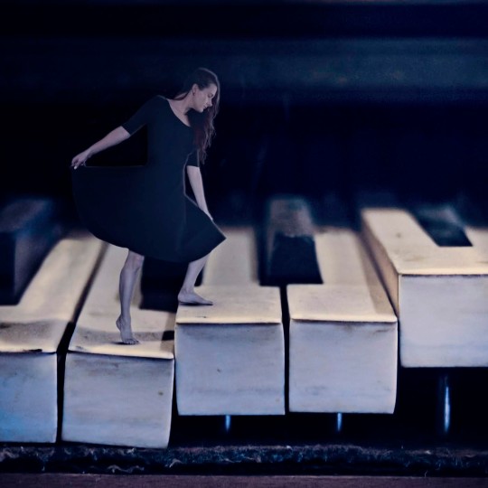 Dancing in the key of sorrow
#raw_edit #selfportraitartist #selfportait #surreal #surrealart #femaleartist #picoftheday #digitalart #Portrait #photography #photoshop #nikon #andoidamy #humangang #piano #dancing #sorrow
