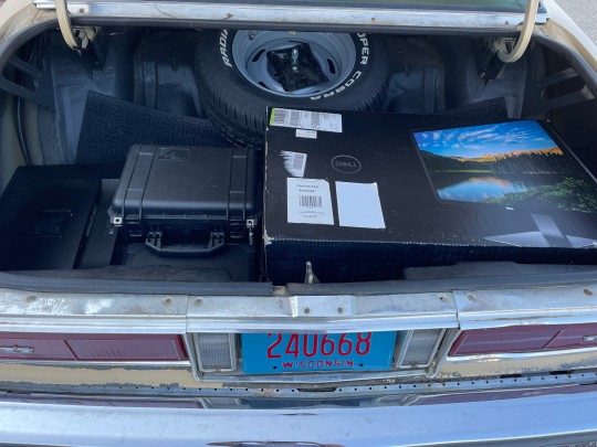 Needed to run some errands work. Plenty of space in the caprice#Car #Vehicle #chevy #chevycaprice #capricecoupe #77caprice #77capricecoupe